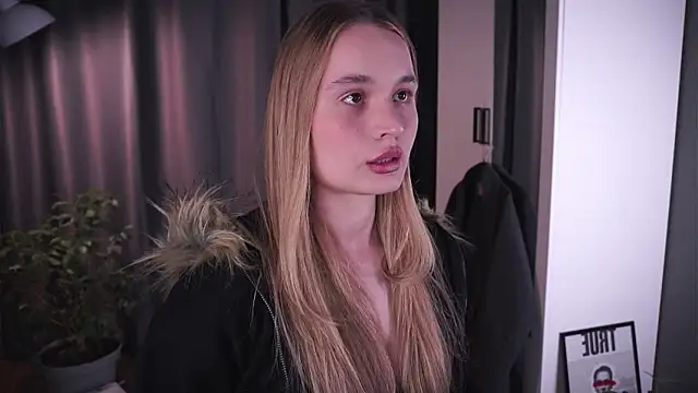 Snapshot of lisa_schiele chatting on November 4, 2025, 8:23 pm lisa schiele online show from November 4, 2025, 8:23 pm