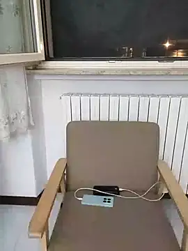 alicepavia22 online show from September 17, 2025, 8:55 pm