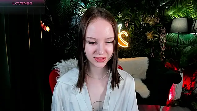 Snapshot of MarySparkle chatting on December 2, 2025, 3:41 am MarySparkle online show from December 2, 2025, 3:41 am