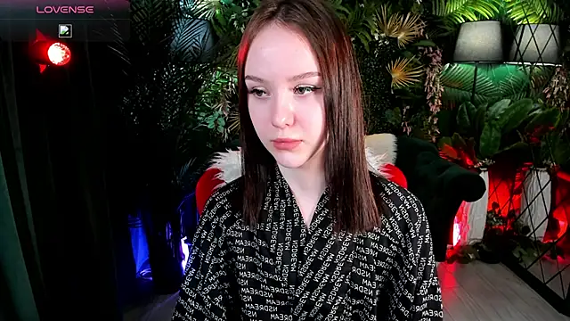 Snapshot of MarySparkle chatting on December 3, 2025, 4:02 am MarySparkle online show from December 3, 2025, 4:02 am