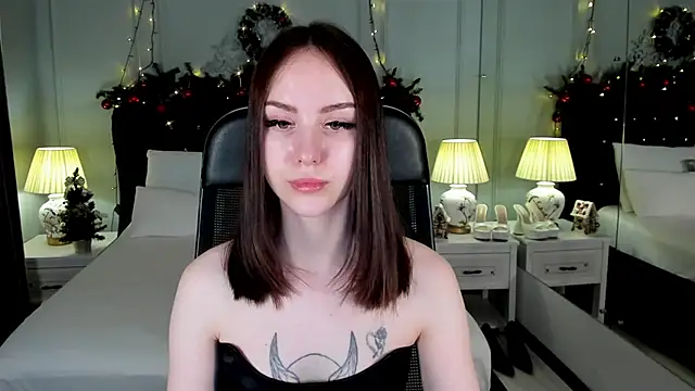 Snapshot of MarySparkle chatting on December 17, 2025, 3:33 am MarySparkle online show from December 17, 2025, 3:33 am