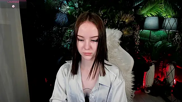 Snapshot of MarySparkle chatting on November 18, 2025, 3:43 am MarySparkle online show from November 18, 2025, 3:43 am