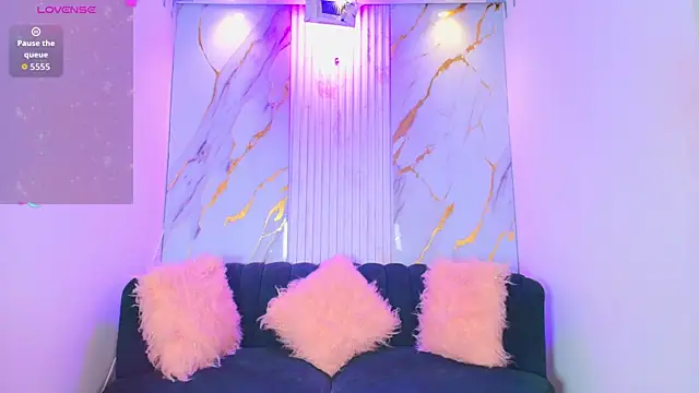 Snapshot of Mhiaa_Sweet chatting on October 27, 2025, 12:17 pm Mhiaa Sweet online show from October 27, 2025, 12:17 pm