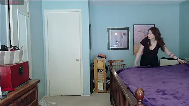 MommyGoddessL online show from March 31, 2026, 5:37 pm