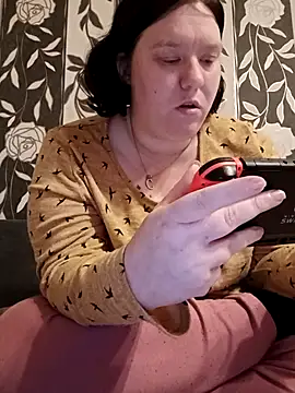 Snapshot of Feuchtekitty92@xh chatting on November 6, 2025, 8:35 pm Feuchtekitty92xh online show from November 6, 2025, 8:35 pm