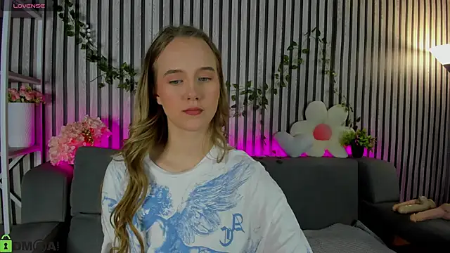 Casey Sweeet online show from March 3, 2026, 12:01 pm