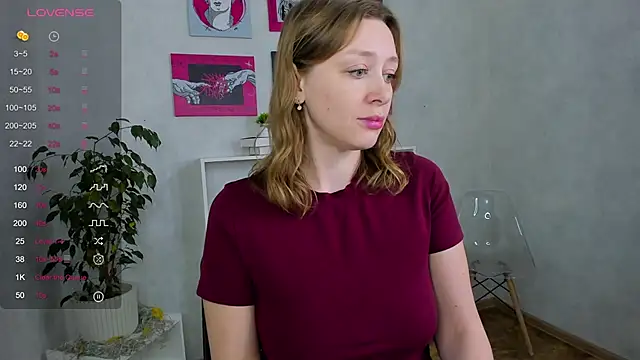 Snapshot of evashiny_ chatting on November 24, 2025, 3:39 am evashiny online show from November 24, 2025, 3:39 am