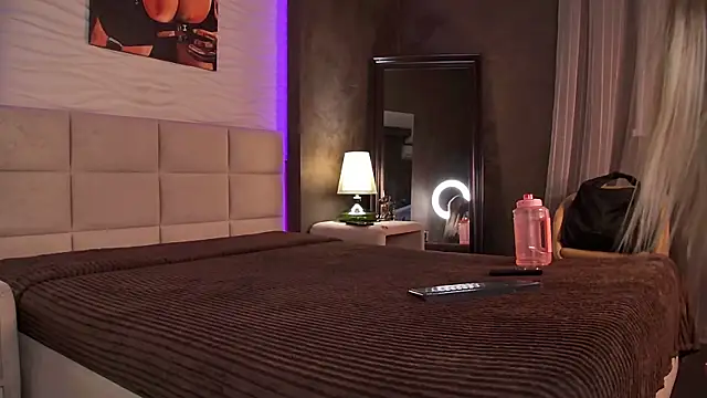 Snapshot of AriWild chatting on October 13, 2025, 4:36 am AriWild online show from October 13, 2025, 4:36 am