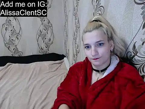 Snapshot of AlissaClark chatting on December 17, 2025, 8:47 pm AlissaClark online show from December 17, 2025, 8:47 pm