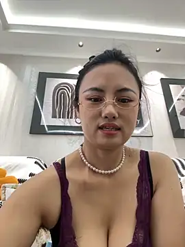 Snapshot of wen521 chatting on October 29, 2025, 1:48 am wen521 online show from October 29, 2025, 1:48 am