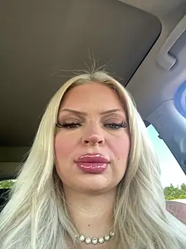 Snapshot of _Lilly_angel chatting on July 25, 2026, 9:28 am Lilly angel online show from July 25, 2026, 9:28 am