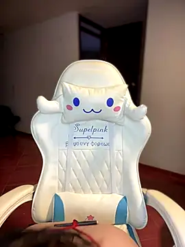 Snapshot of isabela_l chatting on October 18, 2025, 10:56 pm isabela l online show from October 18, 2025, 10:56 pm