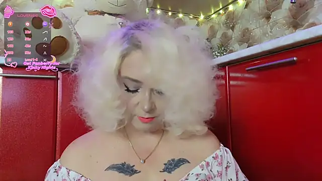 SquirtMilf00 online show from April 15, 2026, 2:50 am