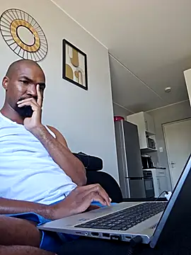 Snapshot of mojaymort chatting on December 3, 2025, 7:30 am mojaymort online show from December 3, 2025, 7:30 am