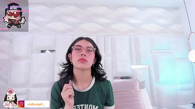 Snapshot of Im_Molly_Angel chatting on December 4, 2025, 8:08 pm Im Molly Angel online show from December 4, 2025, 8:08 pm