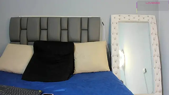 Snapshot of _jasmine_blush chatting on October 1, 2025, 1:59 pm jasmine blush online show from October 1, 2025, 1:59 pm