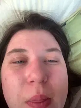 Snapshot of Kemeli008 chatting on November 10, 2025, 7:24 am Kemeli008 online show from November 10, 2025, 7:24 am