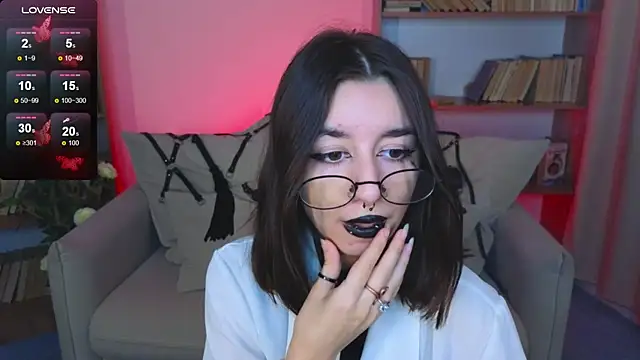 Snapshot of Mistress__Marcelline chatting on September 10, 2025, 9:41 am Mistress Marcelline online show from September 10, 2025, 9:41 am