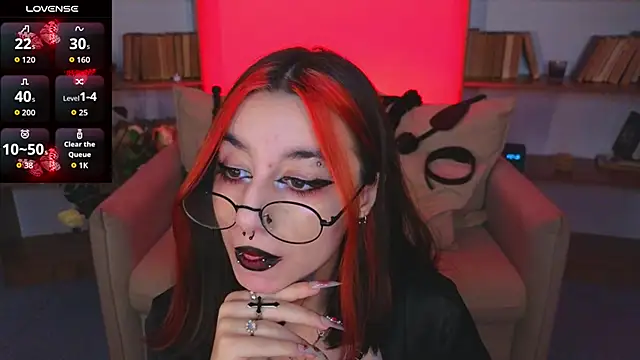 Snapshot of Mistress__Marcelline chatting on November 30, 2025, 9:54 am Mistress Marcelline online show from November 30, 2025, 9:54 am