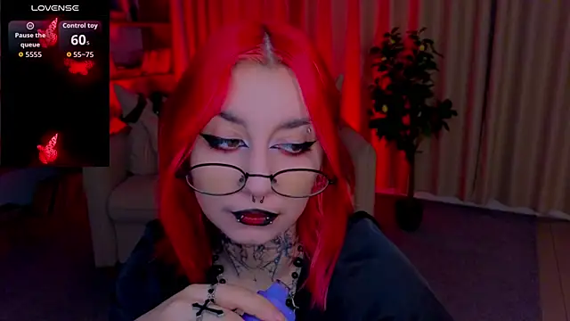 Snapshot of Mistress__Marcelline chatting on July 11, 2026, 1:39 am Mistress Marcelline online show from July 11, 2026, 1:39 am