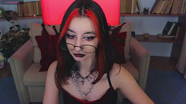 Snapshot of Mistress__Marcelline chatting on November 22, 2025, 10:03 am Mistress Marcelline online show from November 22, 2025, 10:03 am