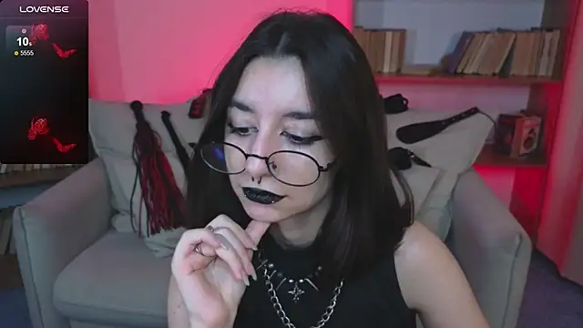 Snapshot of Mistress__Marcelline chatting on September 14, 2025, 9:53 am Mistress Marcelline online show from September 14, 2025, 9:53 am