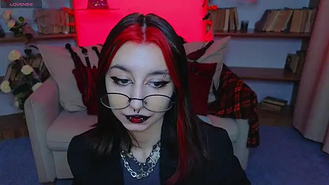 Snapshot of Mistress__Marcelline chatting on October 25, 2025, 9:52 am Mistress Marcelline online show from October 25, 2025, 9:52 am