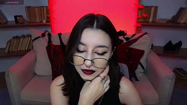 Snapshot of Mistress__Marcelline chatting on October 12, 2025, 9:32 am Mistress Marcelline online show from October 12, 2025, 9:32 am