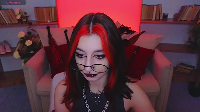 Snapshot of Mistress__Marcelline chatting on November 8, 2025, 9:46 am Mistress Marcelline online show from November 8, 2025, 9:46 am