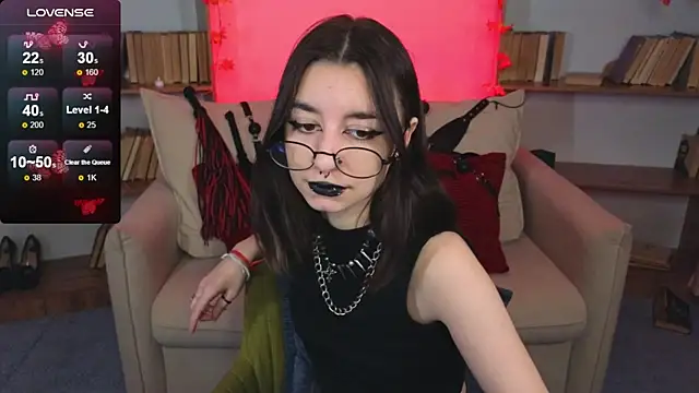 Snapshot of Mistress__Marcelline chatting on September 21, 2025, 9:47 am Mistress Marcelline online show from September 21, 2025, 9:47 am