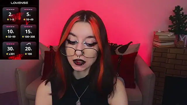 Snapshot of Mistress__Marcelline chatting on December 17, 2025, 9:47 am Mistress Marcelline online show from December 17, 2025, 9:47 am