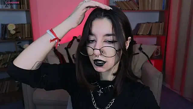 Snapshot of Mistress__Marcelline chatting on September 12, 2025, 9:09 am Mistress Marcelline online show from September 12, 2025, 9:09 am