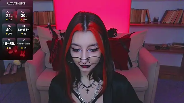 Snapshot of Mistress__Marcelline chatting on November 20, 2025, 10:38 am Mistress Marcelline online show from November 20, 2025, 10:38 am