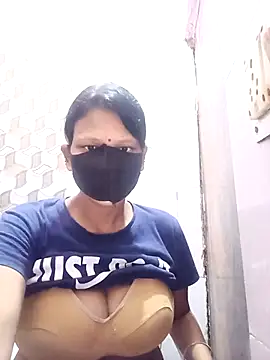 Snapshot of varnika chatting on September 21, 2025, 9:58 am varnika online show from September 21, 2025, 9:58 am