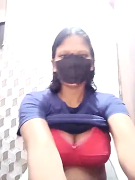 Snapshot of varnika chatting on October 8, 2025, 8:49 am varnika online show from October 8, 2025, 8:49 am