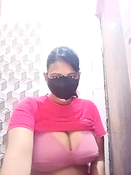 Snapshot of varnika chatting on December 18, 2025, 7:57 am varnika online show from December 18, 2025, 7:57 am