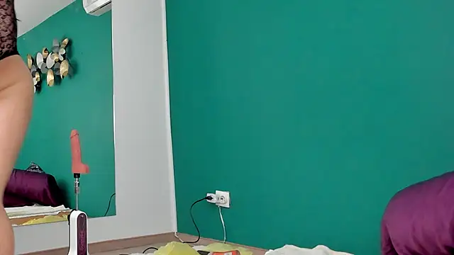 Candy Babe  online show from December 1, 2025, 5:41 am