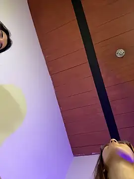 Snapshot of roxanne_03 chatting on October 4, 2025, 4:36 am roxanne 03 online show from October 4, 2025, 4:36 am