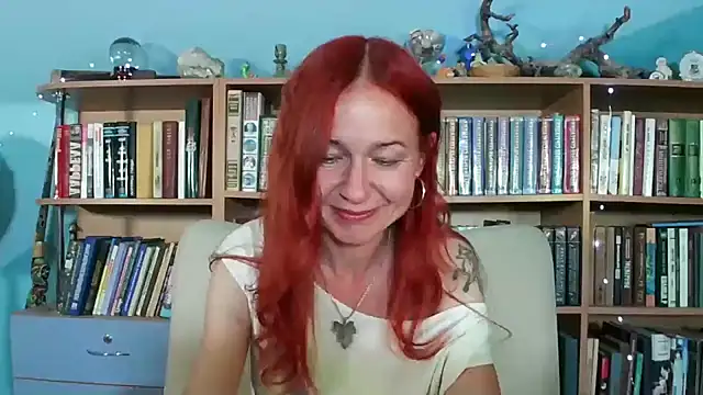 Foxilady357 online show from June 7, 2026, 2:22 pm