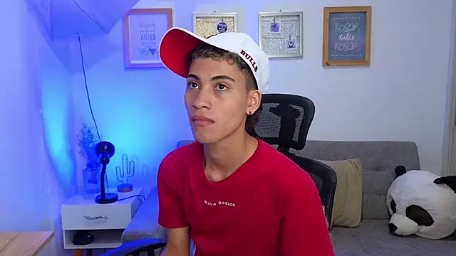 Snapshot of yulian_vasquez chatting on November 20, 2025, 3:12 pm yulian vasquez online show from November 20, 2025, 3:12 pm