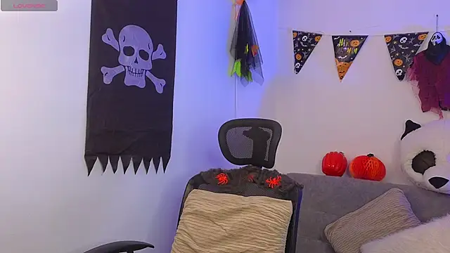 Snapshot of yulian_vasquez chatting on October 27, 2025, 12:28 pm yulian vasquez online show from October 27, 2025, 12:28 pm