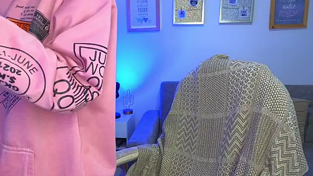 Snapshot of yulian_vasquez chatting on December 3, 2025, 12:26 pm yulian vasquez online show from December 3, 2025, 12:26 pm