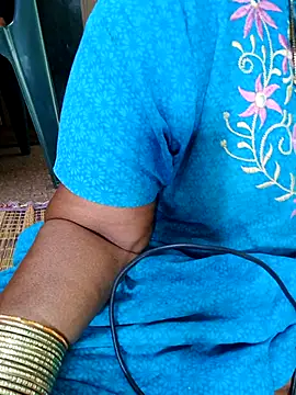 Snapshot of amuthasree chatting on September 29, 2025, 8:43 am amuthasree online show from September 29, 2025, 8:43 am