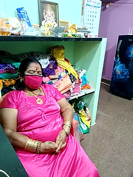 Snapshot of amuthasree chatting on September 21, 2025, 10:59 pm amuthasree online show from September 21, 2025, 10:59 pm