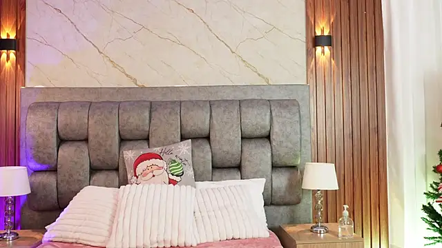 More Hott online show from November 28, 2025, 6:52 pm