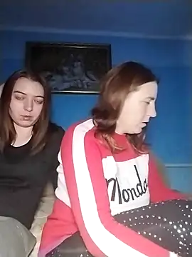 Viktoriia27 online show from December 3, 2025, 12:37 pm