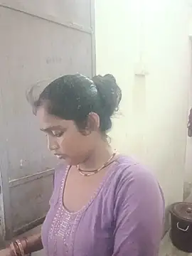 Snapshot of Guriya0076 chatting on June 16, 2026, 12:16 pm Guriya0076 online show from June 16, 2026, 12:16 pm