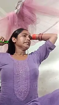 Snapshot of Guriya0076 chatting on June 18, 2026, 10:53 am Guriya0076 online show from June 18, 2026, 10:53 am