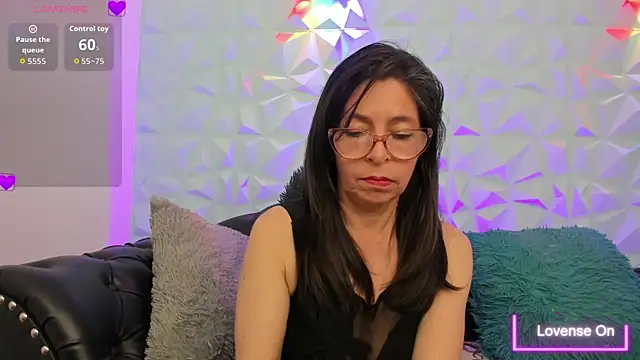 Snapshot of SabinaDeluxe_cg chatting on December 4, 2025, 12:48 pm SabinaDeluxe cg online show from December 4, 2025, 12:48 pm