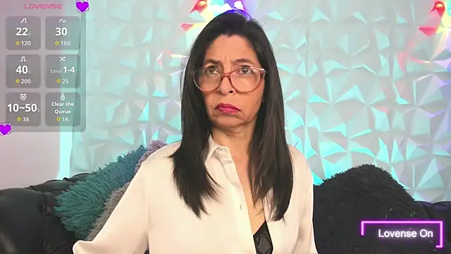 Snapshot of SabinaDeluxe_cg chatting on December 2, 2025, 12:18 pm SabinaDeluxe cg online show from December 2, 2025, 12:18 pm